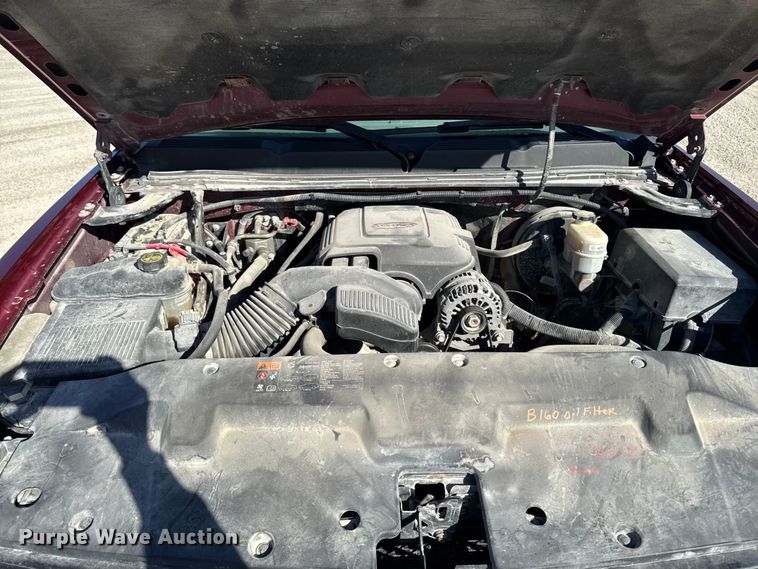 image for item EA2054 2013 Chevrolet Silverado 1500 Ext. Cab pickup truck