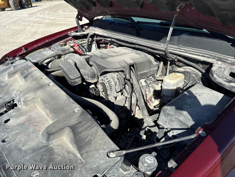 image for item EA2054 2013 Chevrolet Silverado 1500 Ext. Cab pickup truck