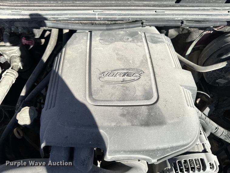 image for item EA2054 2013 Chevrolet Silverado 1500 Ext. Cab pickup truck