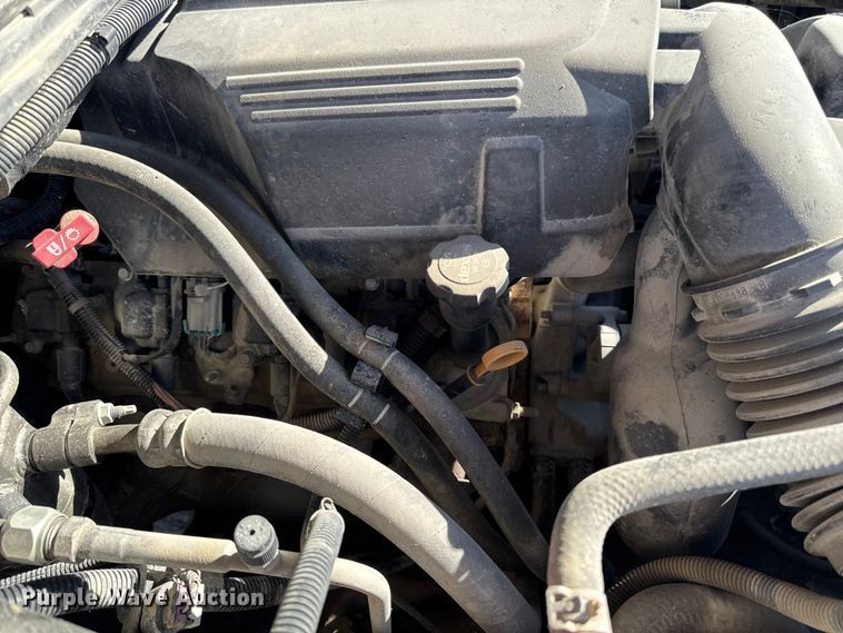 image for item EA2054 2013 Chevrolet Silverado 1500 Ext. Cab pickup truck