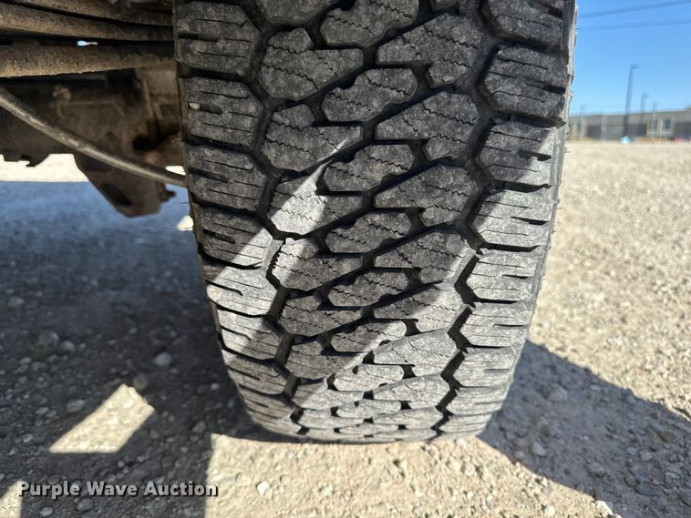 image for item EA2054 2013 Chevrolet Silverado 1500 Ext. Cab pickup truck