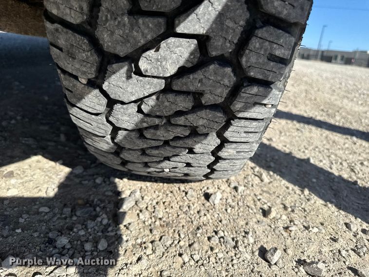 image for item EA2054 2013 Chevrolet Silverado 1500 Ext. Cab pickup truck