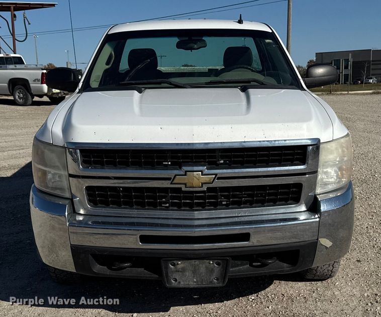 image for item EA2055 2009 Chevrolet Silverado 2500HD pickup truck