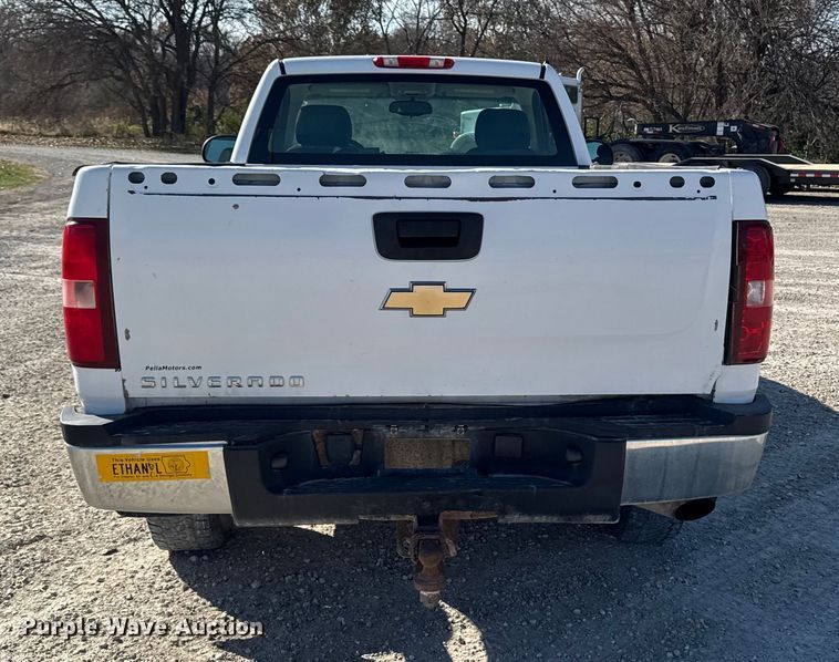 image for item EA2055 2009 Chevrolet Silverado 2500HD pickup truck