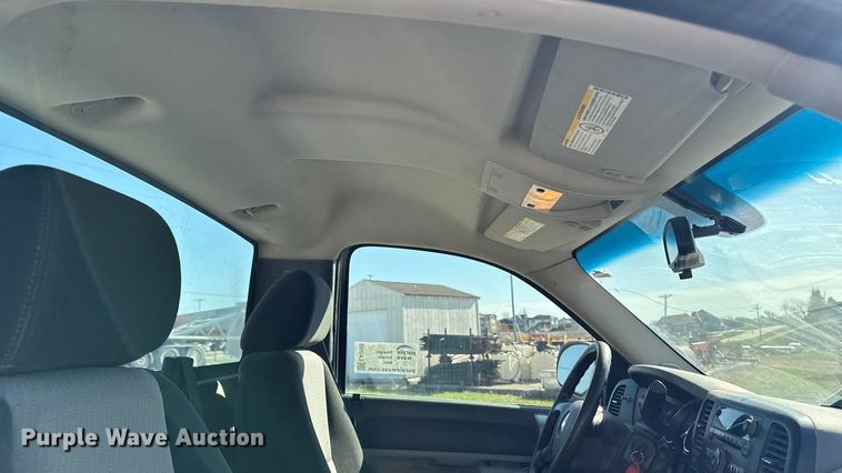 image for item EA2055 2009 Chevrolet Silverado 2500HD pickup truck