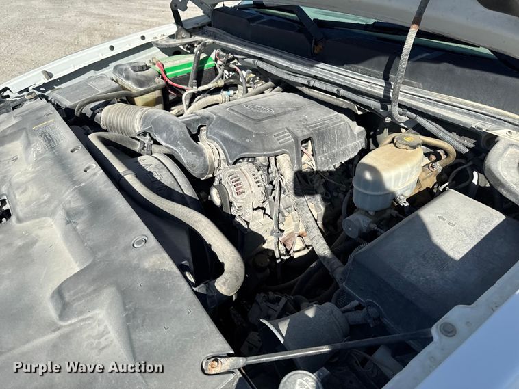 image for item EA2055 2009 Chevrolet Silverado 2500HD pickup truck