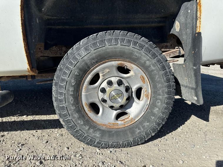 image for item EA2055 2009 Chevrolet Silverado 2500HD pickup truck