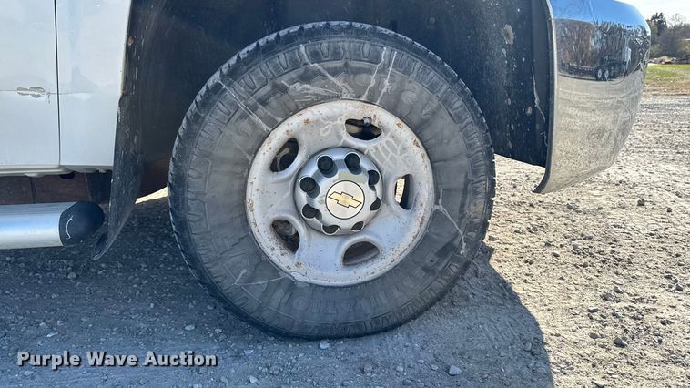 image for item EA2055 2009 Chevrolet Silverado 2500HD pickup truck