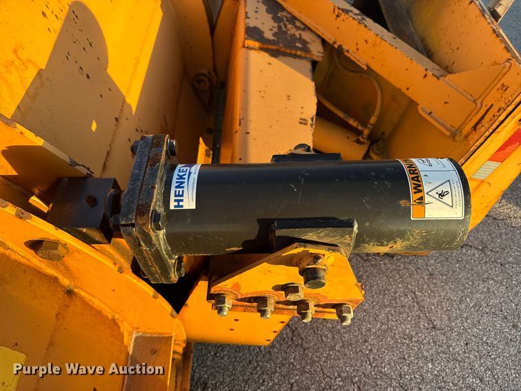 image for item EA2056 Henke REL 12 wheel loader snow plow