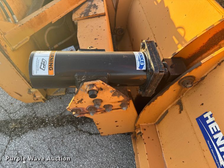 image for item EA2056 Henke REL 12 wheel loader snow plow