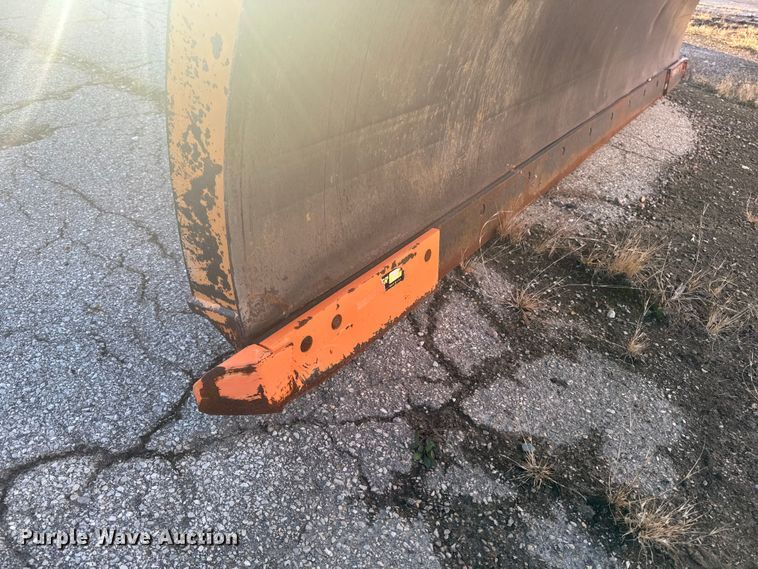 image for item EA2056 Henke REL 12 wheel loader snow plow