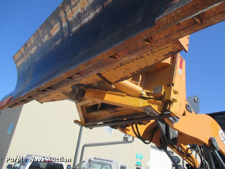 image for item EA2056 Henke REL 12 wheel loader snow plow