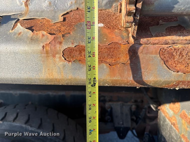 image for item EA2057 2014 Freightliner 108SD dump truck