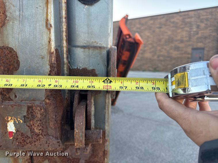 image for item EA2057 2014 Freightliner 108SD dump truck