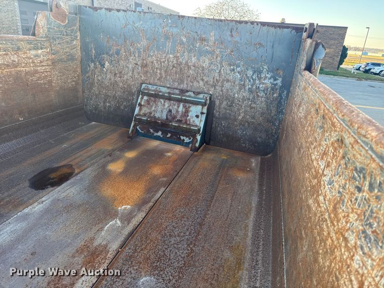 image for item EA2057 2014 Freightliner 108SD dump truck