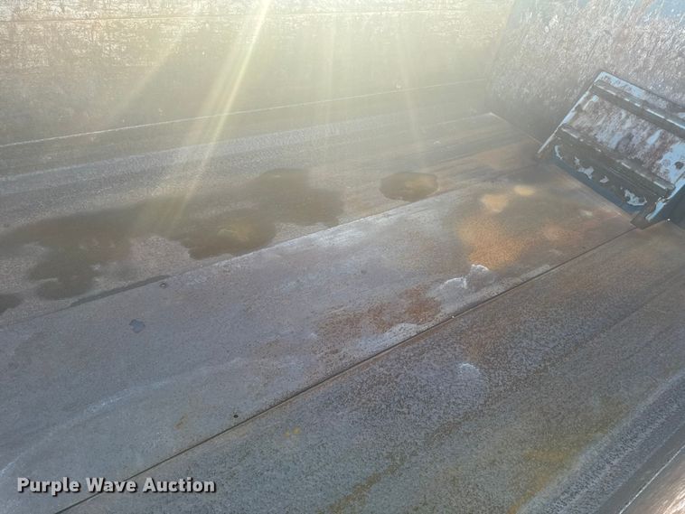 image for item EA2057 2014 Freightliner 108SD dump truck