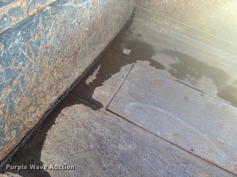 image for item EA2057 2014 Freightliner 108SD dump truck