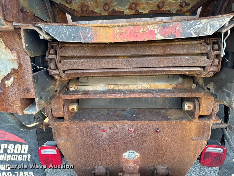 image for item EA2057 2014 Freightliner 108SD dump truck