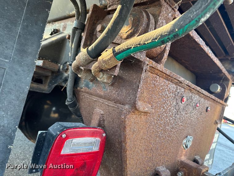 image for item EA2057 2014 Freightliner 108SD dump truck