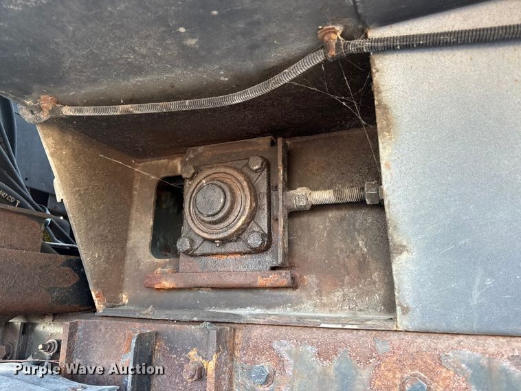 image for item EA2057 2014 Freightliner 108SD dump truck