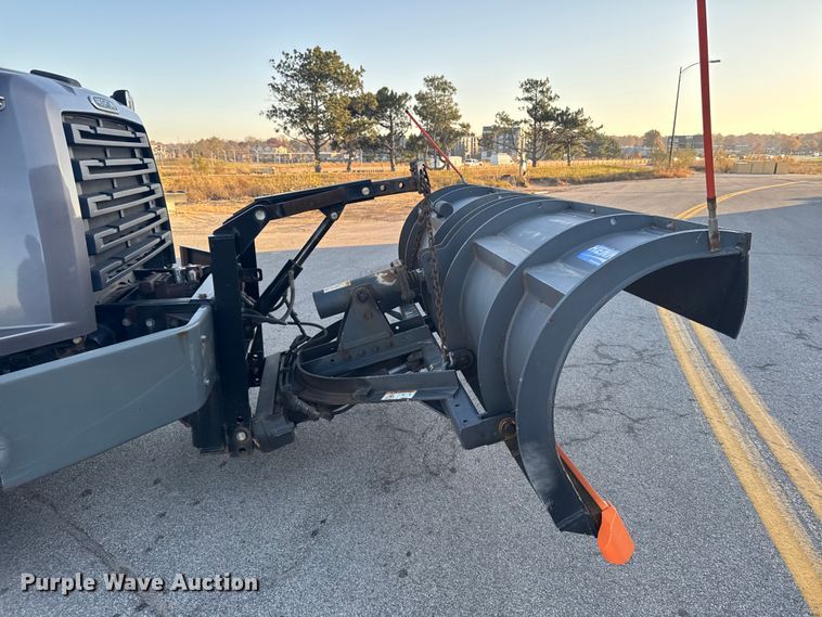 image for item EA2057 2014 Freightliner 108SD dump truck