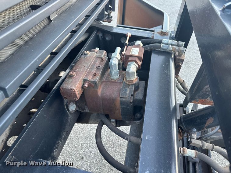 image for item EA2057 2014 Freightliner 108SD dump truck