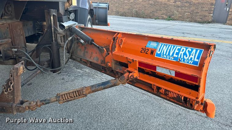 image for item EA2057 2014 Freightliner 108SD dump truck