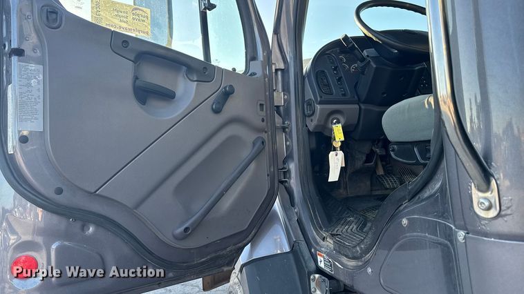 image for item EA2057 2014 Freightliner 108SD dump truck