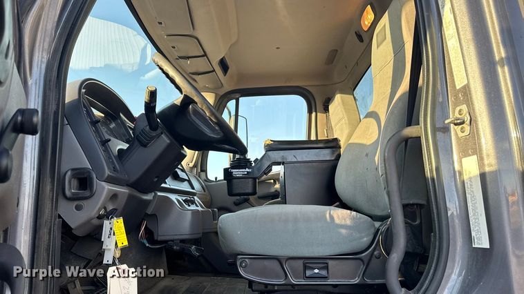 image for item EA2057 2014 Freightliner 108SD dump truck