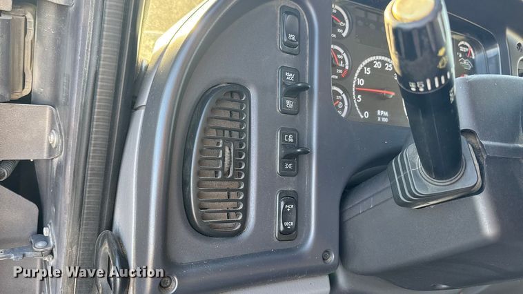 image for item EA2057 2014 Freightliner 108SD dump truck