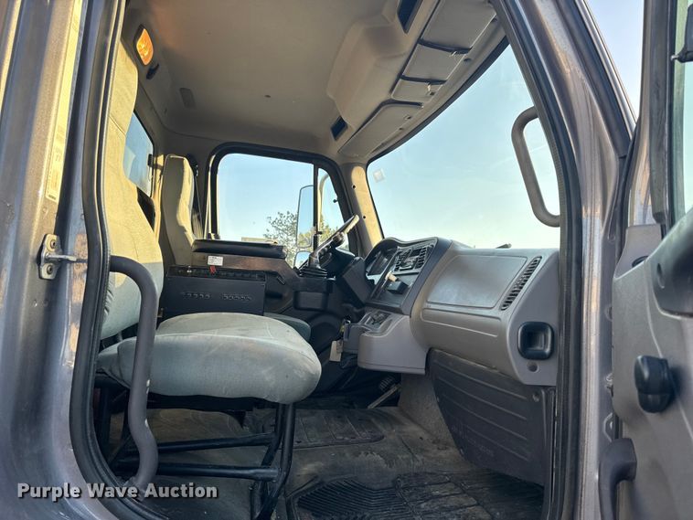 image for item EA2057 2014 Freightliner 108SD dump truck