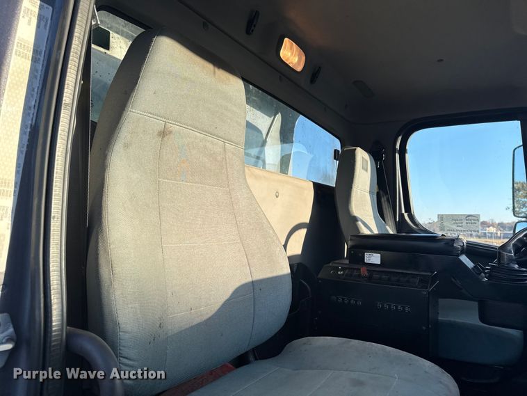 image for item EA2057 2014 Freightliner 108SD dump truck