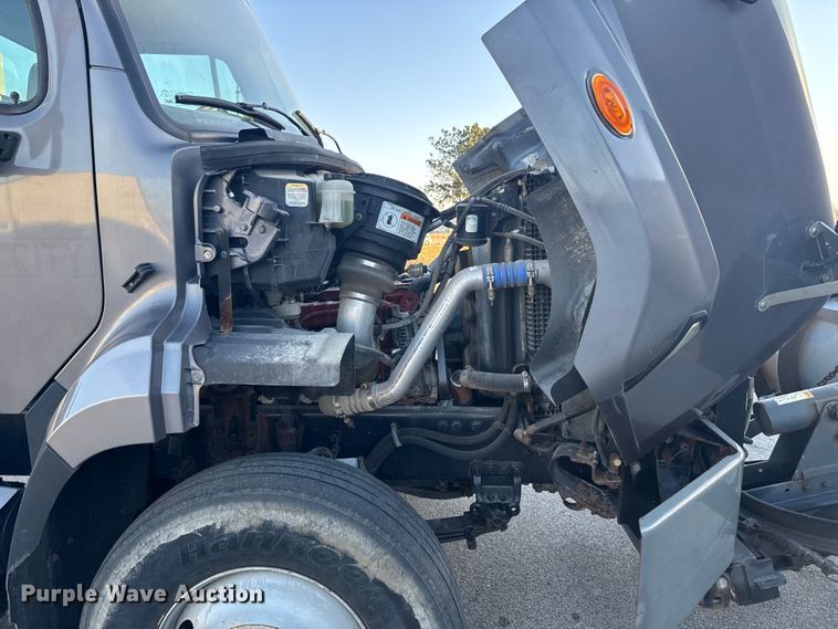 image for item EA2057 2014 Freightliner 108SD dump truck