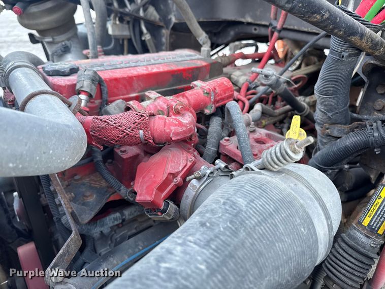 image for item EA2057 2014 Freightliner 108SD dump truck