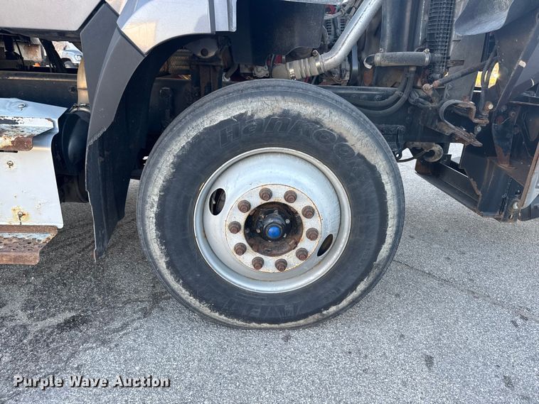 image for item EA2057 2014 Freightliner 108SD dump truck