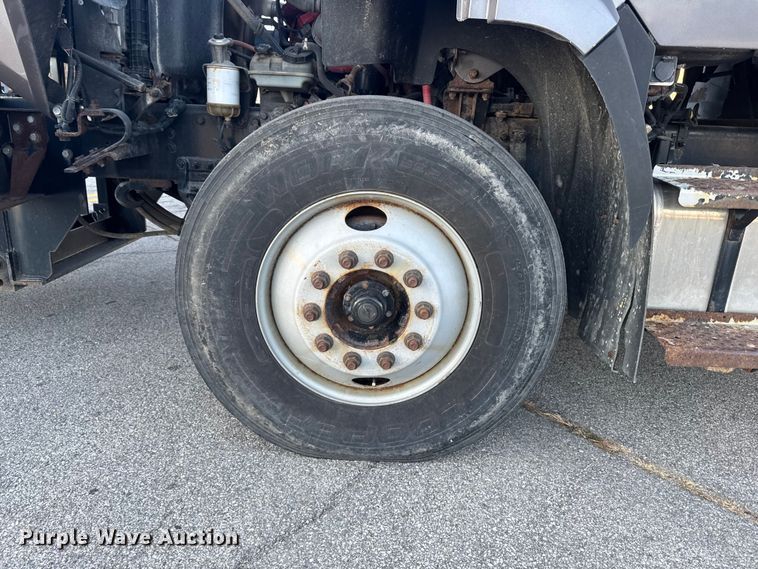 image for item EA2057 2014 Freightliner 108SD dump truck