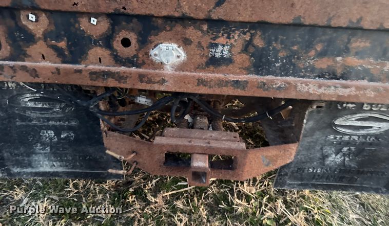 image for item EA2092 2000 Ford F350 Super Duty flatbed pickup truck