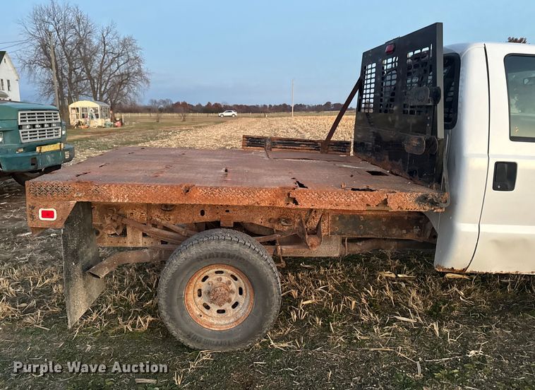 image for item EA2092 2000 Ford F350 Super Duty flatbed pickup truck