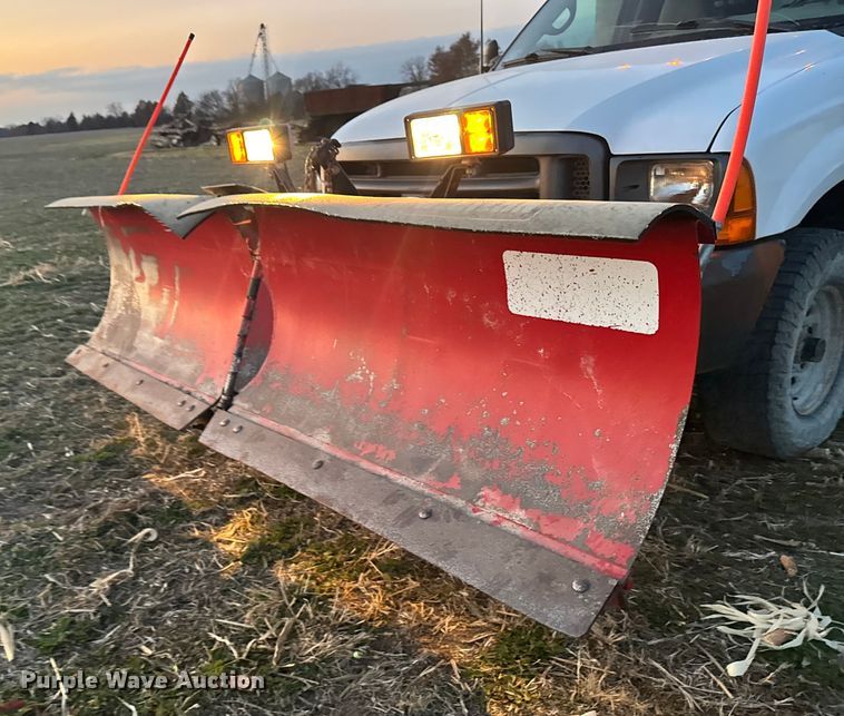 image for item EA2092 2000 Ford F350 Super Duty flatbed pickup truck