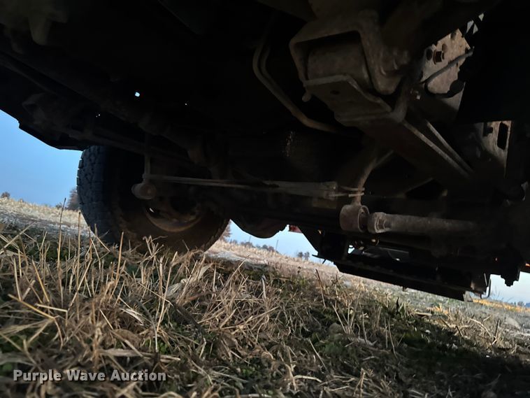 image for item EA2092 2000 Ford F350 Super Duty flatbed pickup truck