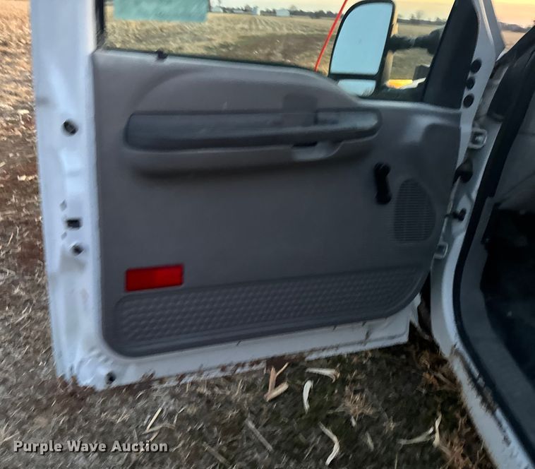 image for item EA2092 2000 Ford F350 Super Duty flatbed pickup truck