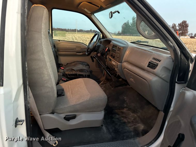 image for item EA2092 2000 Ford F350 Super Duty flatbed pickup truck