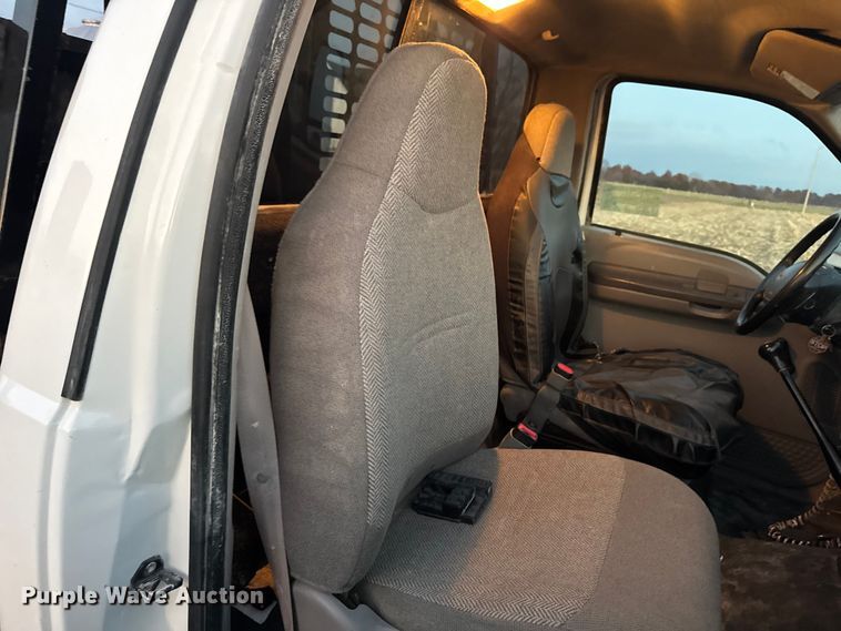 image for item EA2092 2000 Ford F350 Super Duty flatbed pickup truck