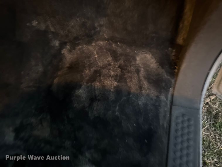 image for item EA2092 2000 Ford F350 Super Duty flatbed pickup truck