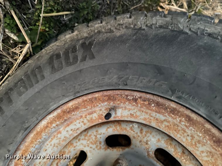 image for item EA2092 2000 Ford F350 Super Duty flatbed pickup truck