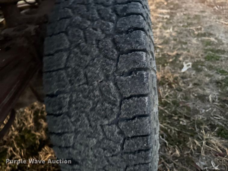 image for item EA2092 2000 Ford F350 Super Duty flatbed pickup truck