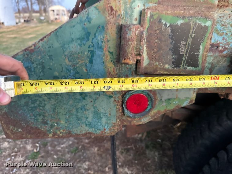 image for item EA2093 1980 Ford F700 dump truck