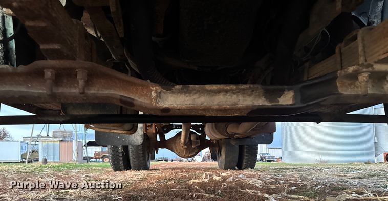 image for item EA2093 1980 Ford F700 dump truck