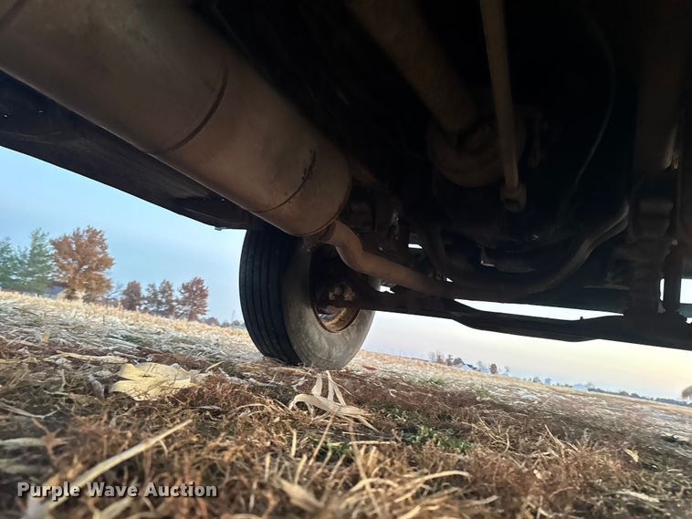 image for item EA2093 1980 Ford F700 dump truck