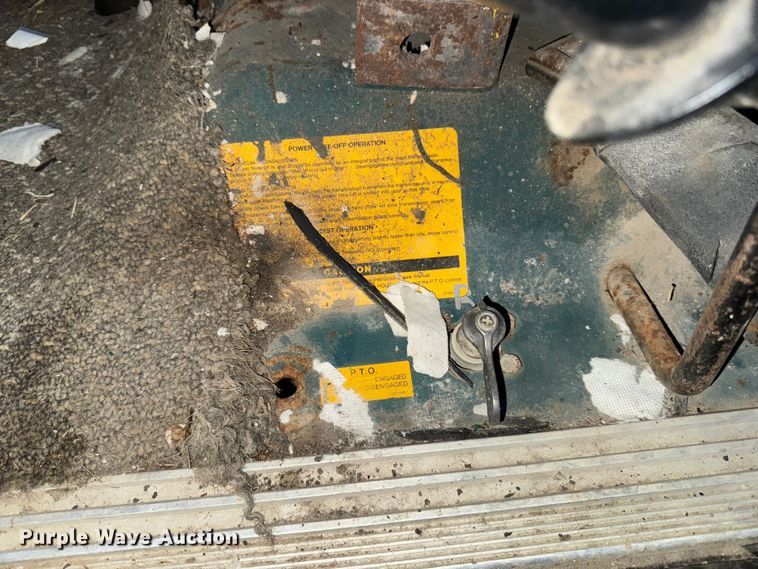 image for item EA2093 1980 Ford F700 dump truck